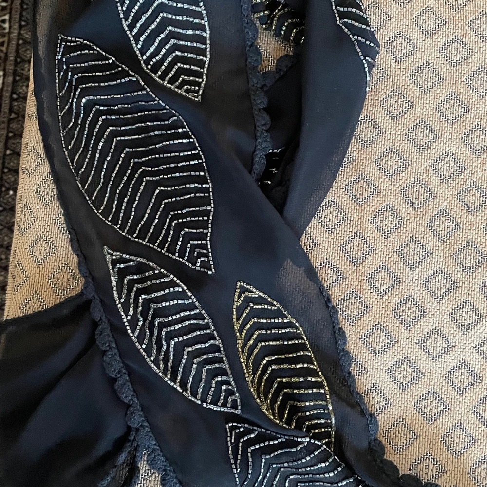 Namrata Joshipura black oblong scarf with embroidered silver leaf design